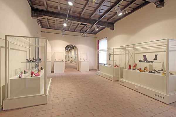 studio-gallery-vigevano-museo-calzatura.jpg